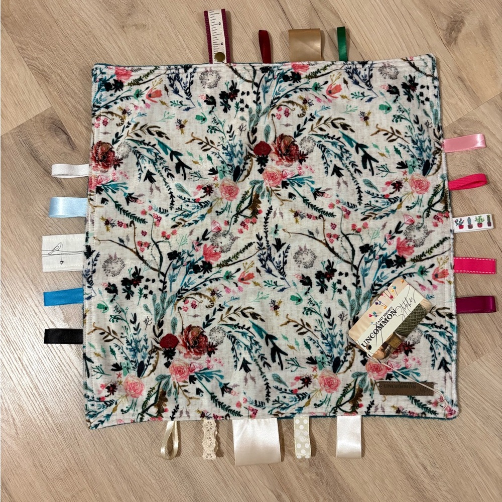 Baby tag blanket || sensory blanket || lovey || bohemian floral print